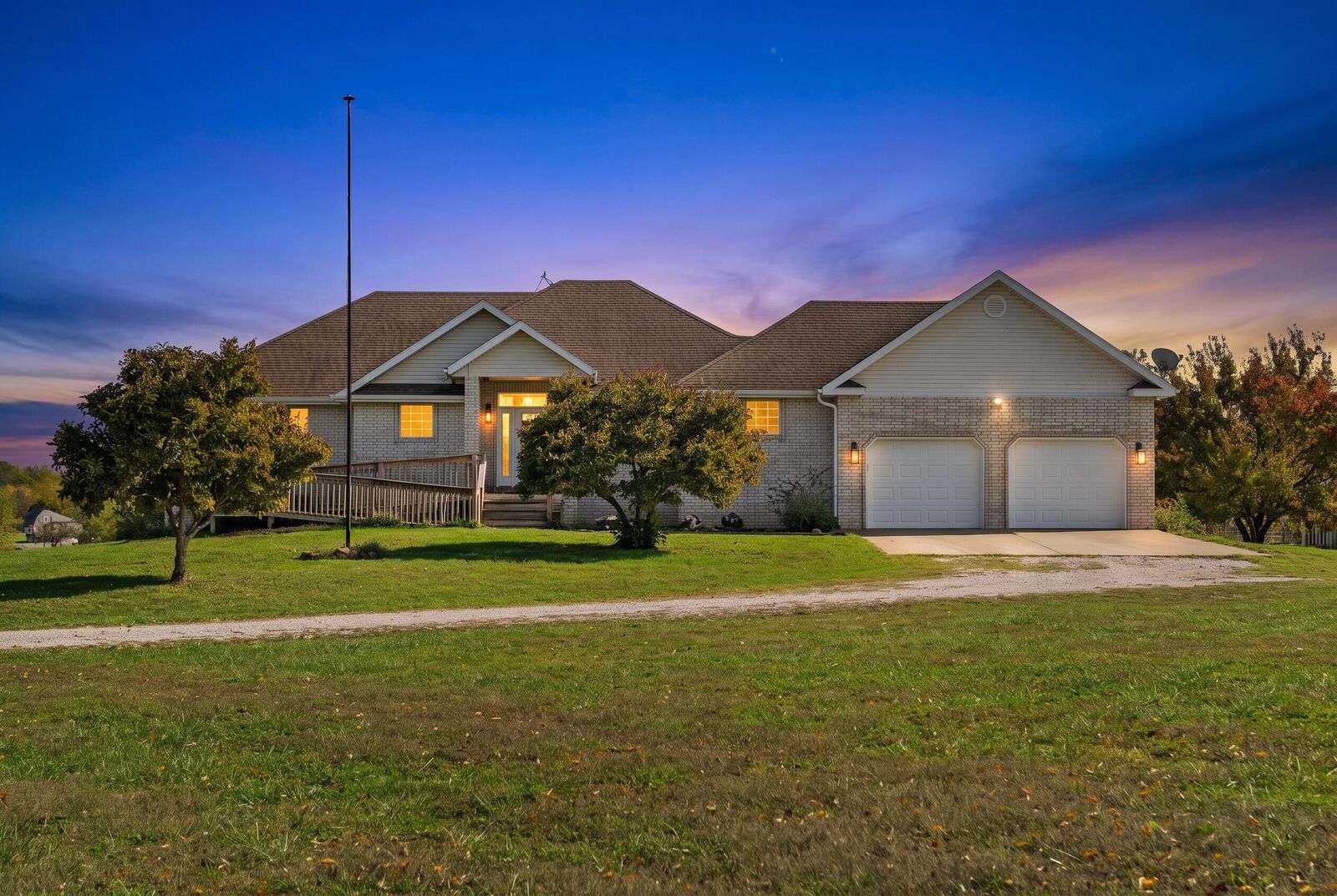 Property Photo: 6419 Wexford Lane MO 65803