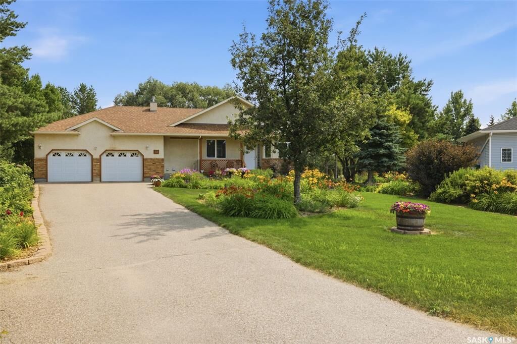 Property Photo:  12 Porter Bay  SK S4L 1B9 