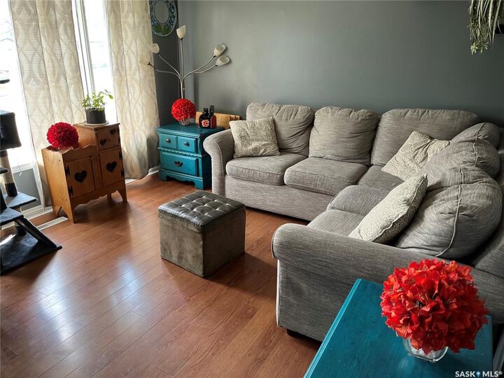 Property Photo:  229 4th Avenue E  SK S0H 1X0 