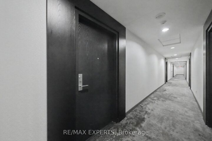 Property Photo: 55 East Liberty Street 715 ON M6K 3P9
