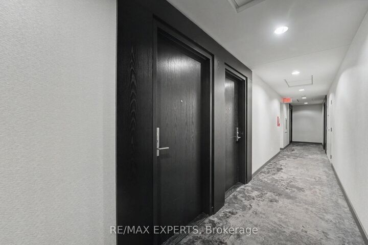 Property Photo:  55 East Liberty Street 1001  ON M6K 3P9 