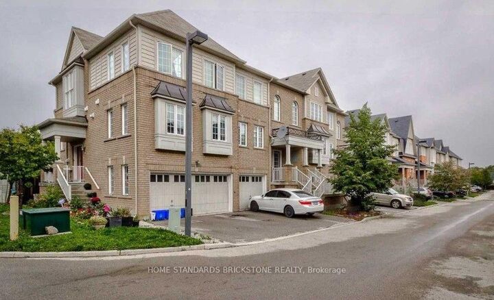 Property Photo: 7 Sirente Drive 25 ON L9A 0B4