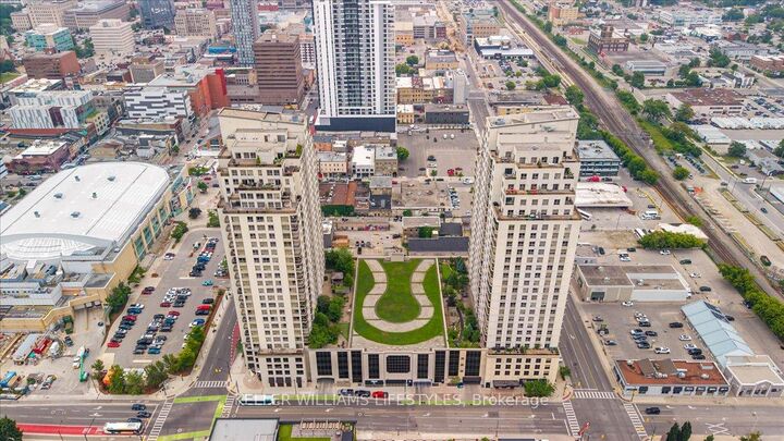 Property Photo:  330 Ridout Street N 1902  ON N6C 3Z3 