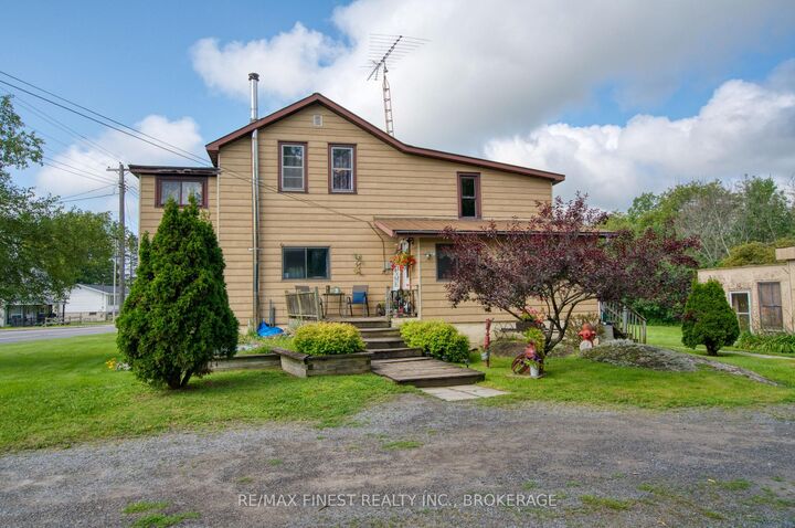 Property Photo:  11621 Road 38 N/A  ON K0H 2V0 
