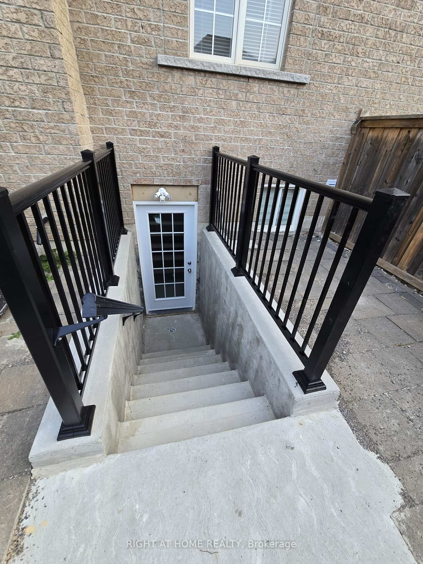 Property Photo: 5323 Tenth Line W Line Lower ON L5M 0B7