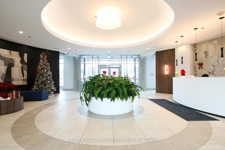 Property Photo:  215 Queen Street E 1103  ON L6W 0A9 