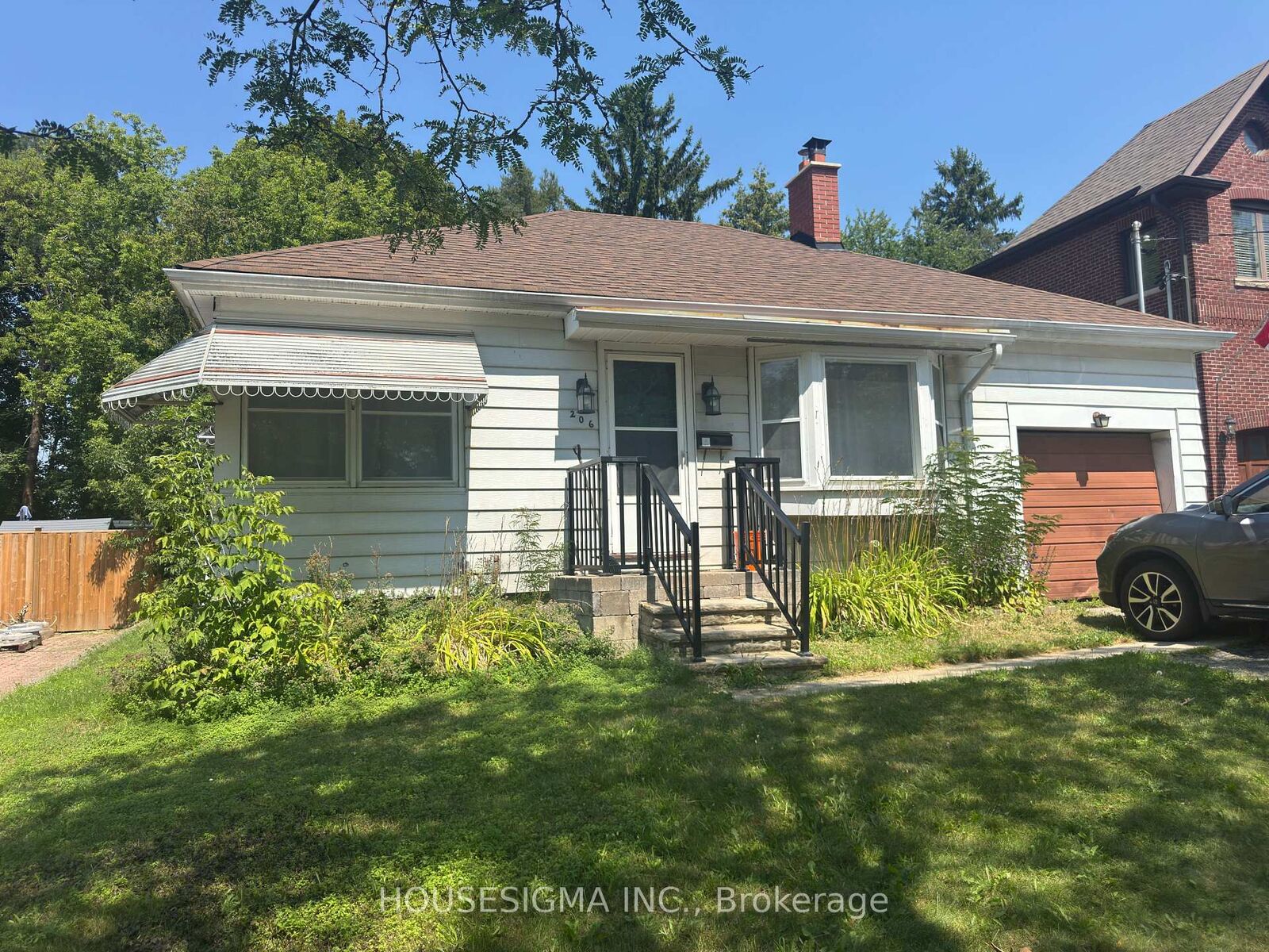Property Photo: 206 Burnett Avenue Main ON M2N 1V8