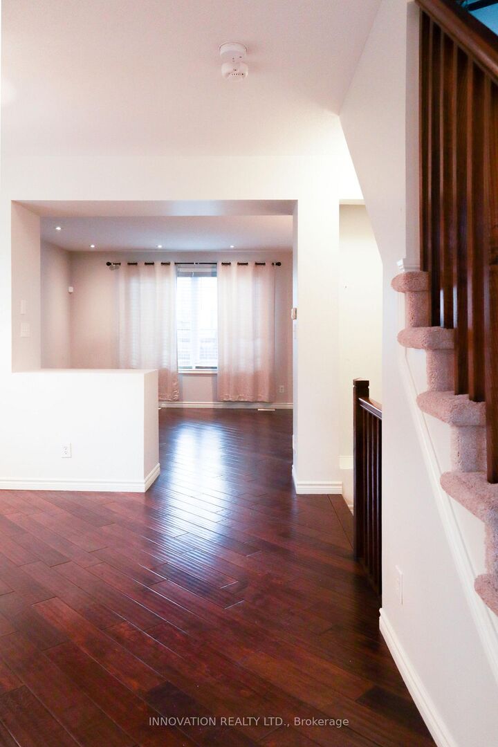 Property Photo: 602 Rosehill Avenue ON K2S 0K3