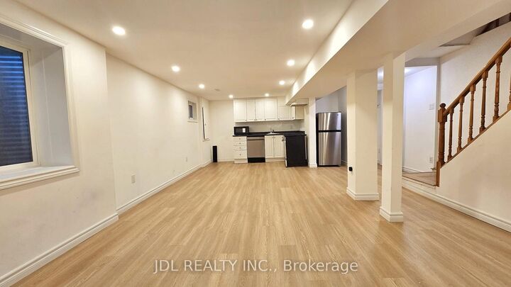 Property Photo: 3769 Brandon Gate Drive ON L4T 3N1