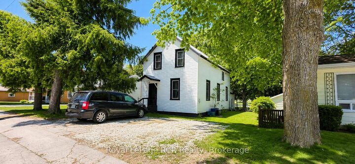 Property Photo: 526 Alice Street ON N0G 2W0