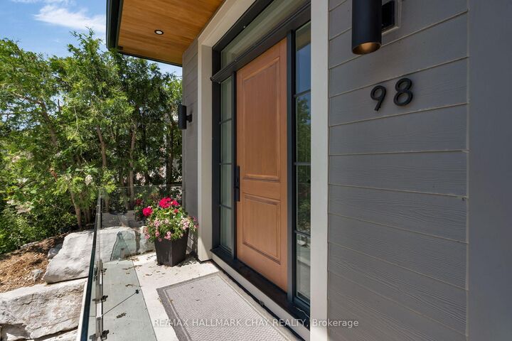 Property Photo:  98 Shanty Bay Road  ON L4M 1E2 