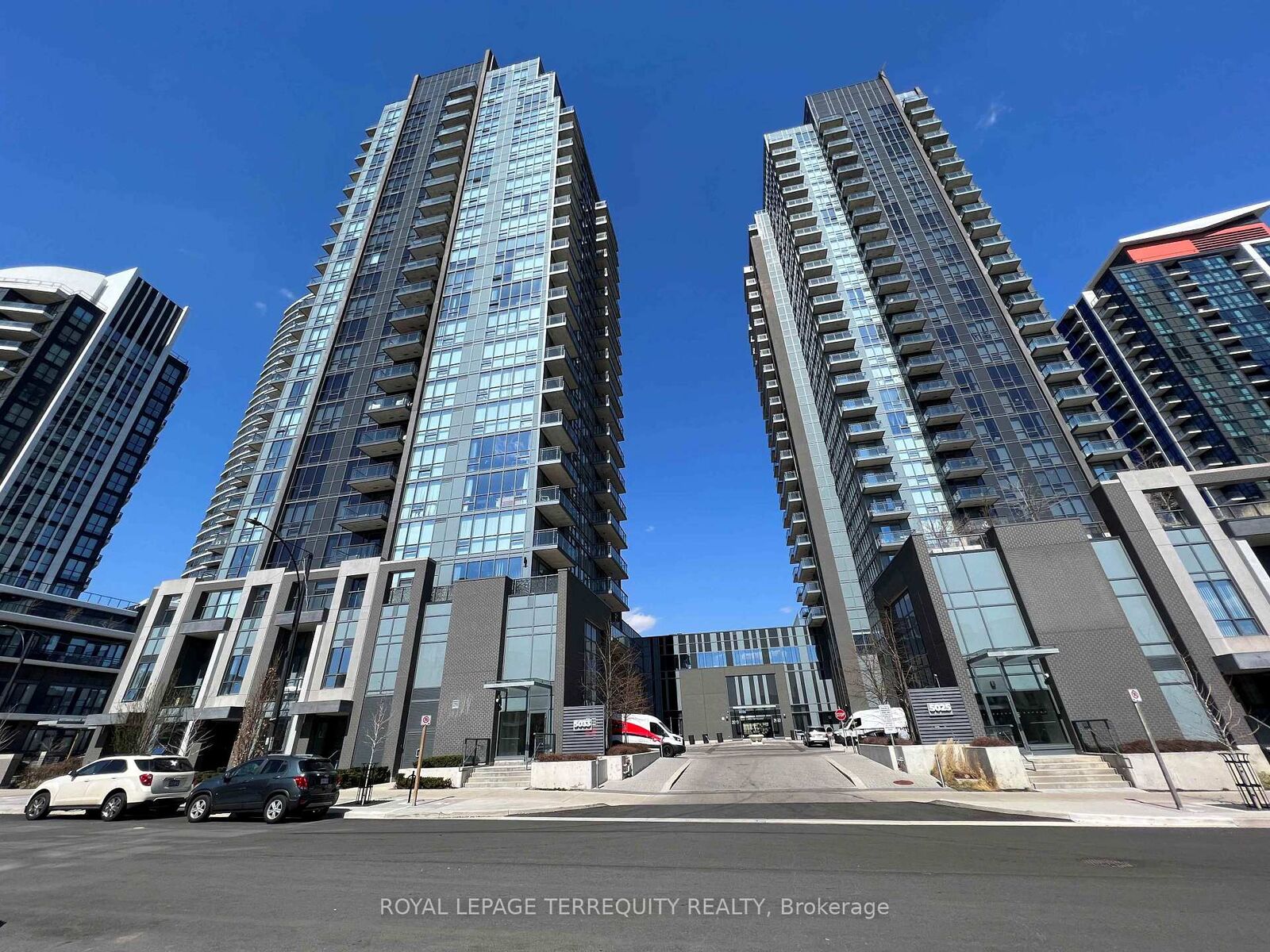 Property Photo:  5033 Four Springs Avenue 1317  ON L5R 0G6 