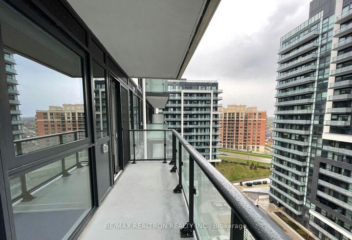 Property Photo:  95 Oneida Crescent 1106  ON L4B 0H5 
