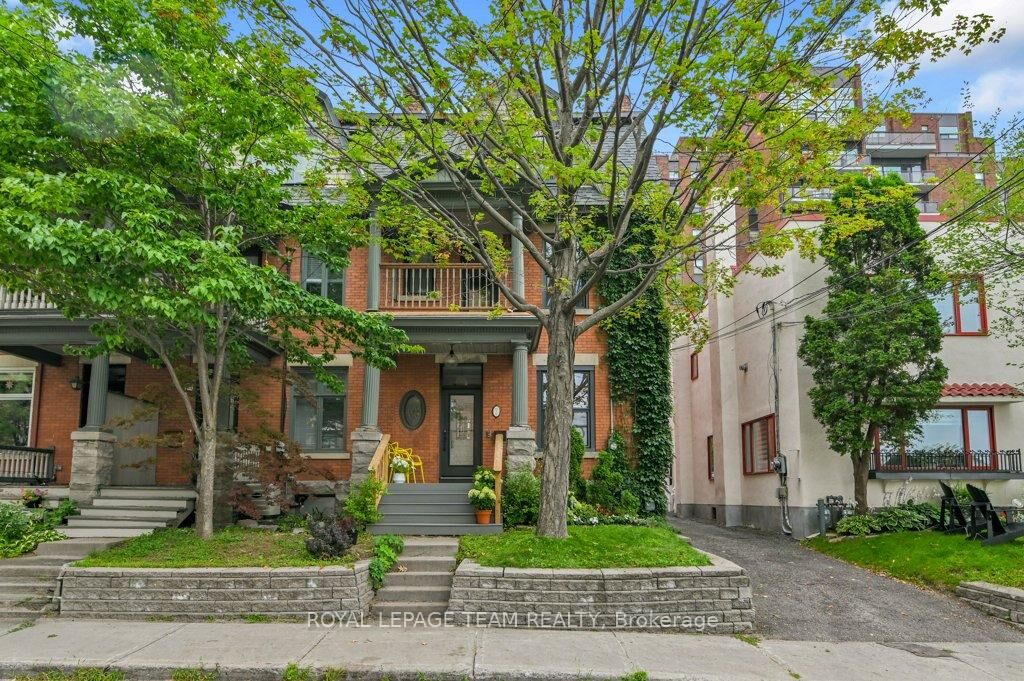 Property Photo: 7 Third Avenue ON K1S 2J5