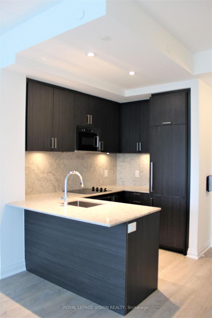 Property Photo: 280 Howland Avenue 527 ON M5R 0C3