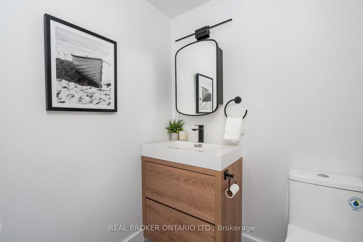 Property Photo:  3845 Lake Shore Boulevard W 1601  ON M8W 4Y3 