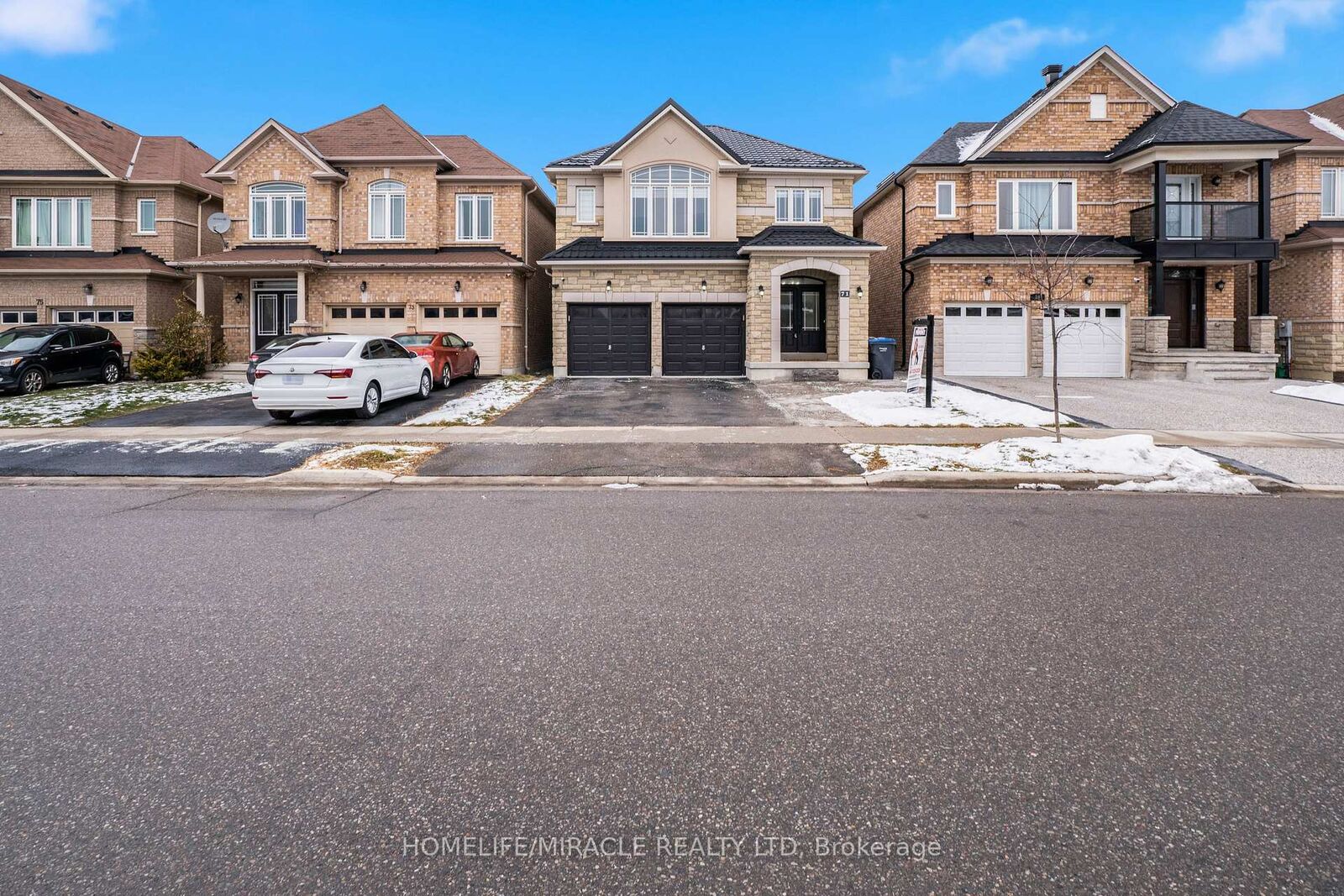 Property Photo: 71 Skyvalley Drive ON L6P 3B7