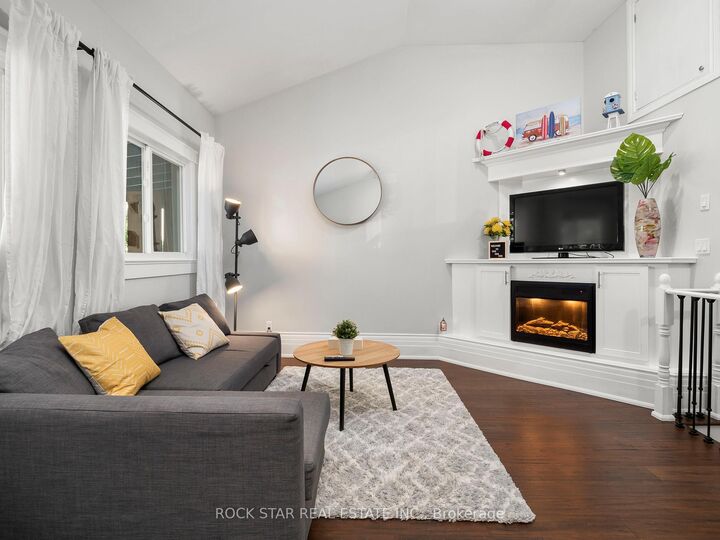 Property Photo:  47 Burlington Street W  ON L8L 1G6 