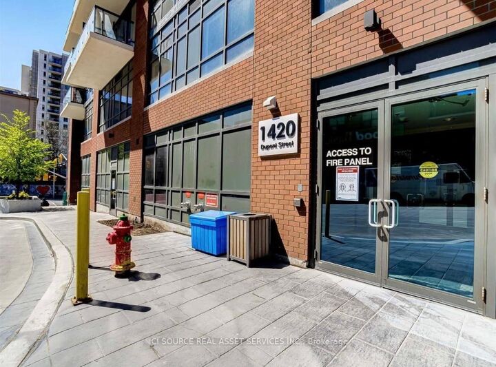 Property Photo: 1420 Dupont Road 1807 ON M6H 0C2