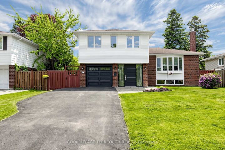 Property Photo: 89 Dreyer Drive ON L1S 1J3