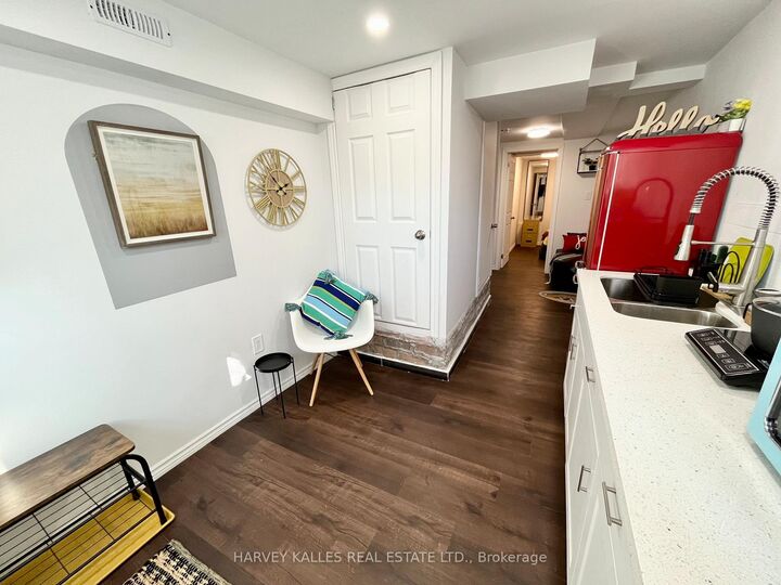 Property Photo:  26 Leyton Avenue Lower  ON M1L 3T4 