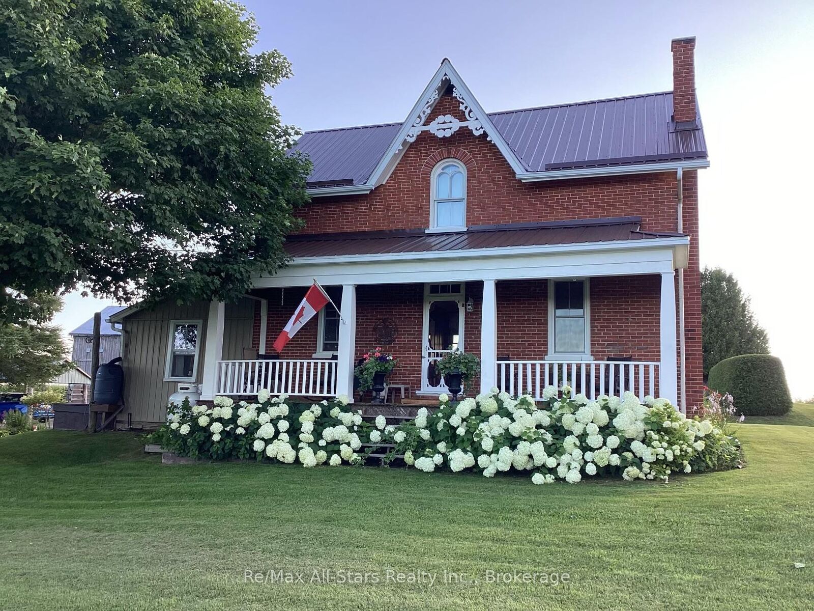 Property Photo:  402 Mount Horeb Road  ON K0L 2X0 