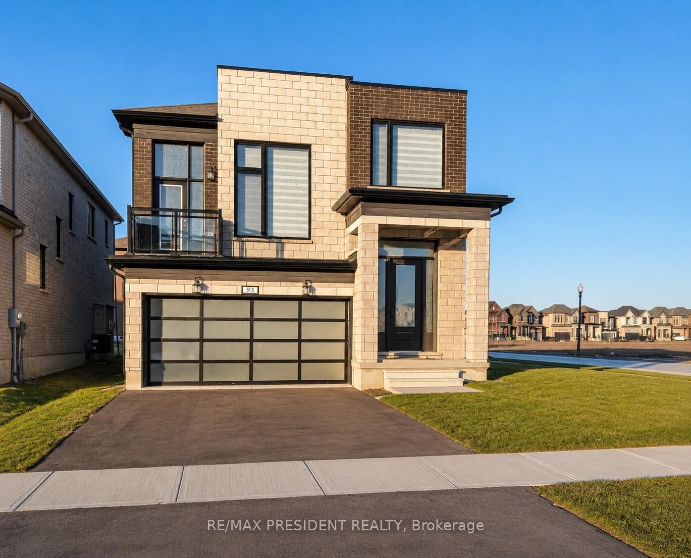 Property Photo:  93 Mackay Drive  ON N4T 0N8 