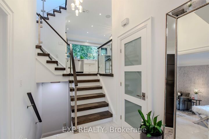 Property Photo: 467 Caesar Avenue ON L6J 3Z1