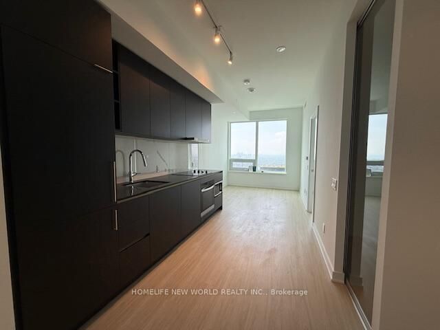 Property Photo:  8 Wellesley Street 5802  ON M4Y 0J5 