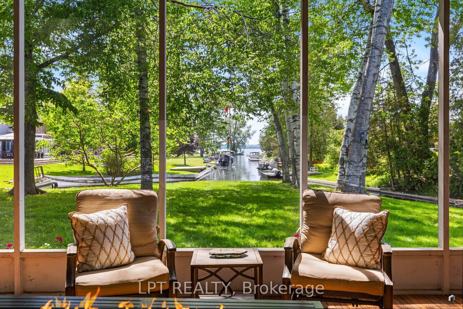 Property Photo: 204 The Queensway N/A S ON L4P 2A6