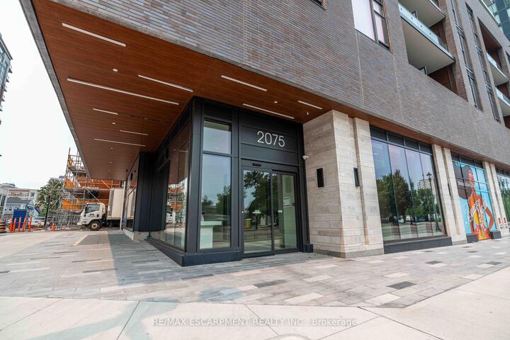 Property Photo:  2075 Lakeshore Road 707  ON L7R 0H3 