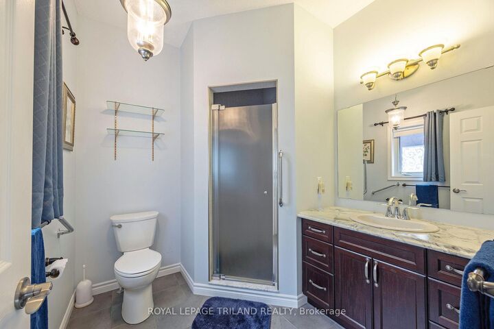 Property Photo:  17 Jacklin Court  ON N5P 3T1 