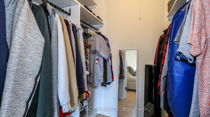 Property Photo: 105 Oren Boulevard ON L4N 4M3