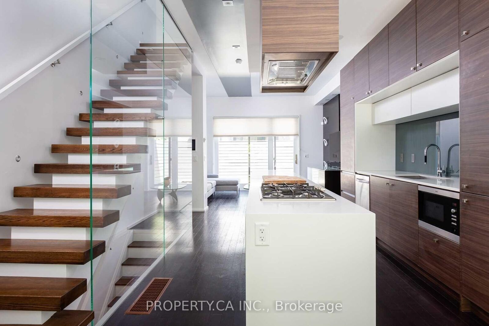 Property Photo: 238 Manning Avenue ON M6J 2K7
