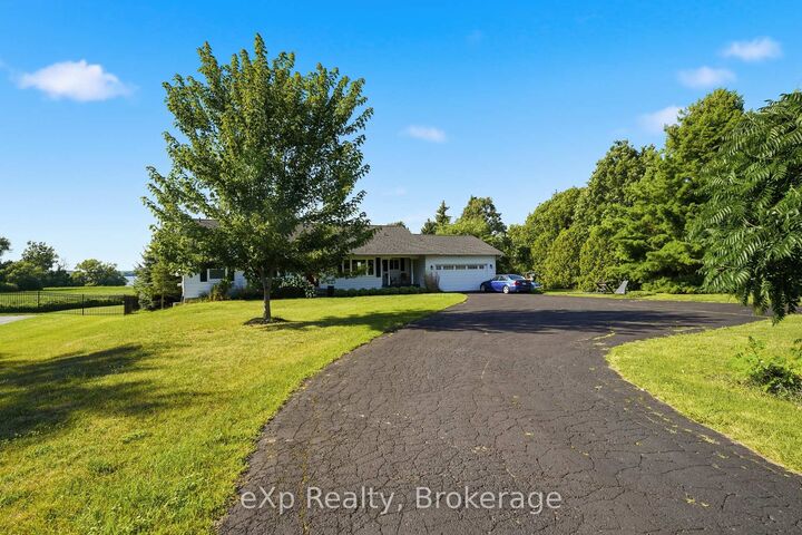 Property Photo:  2352 County Road 3 N/A  ON K0K 1L0 