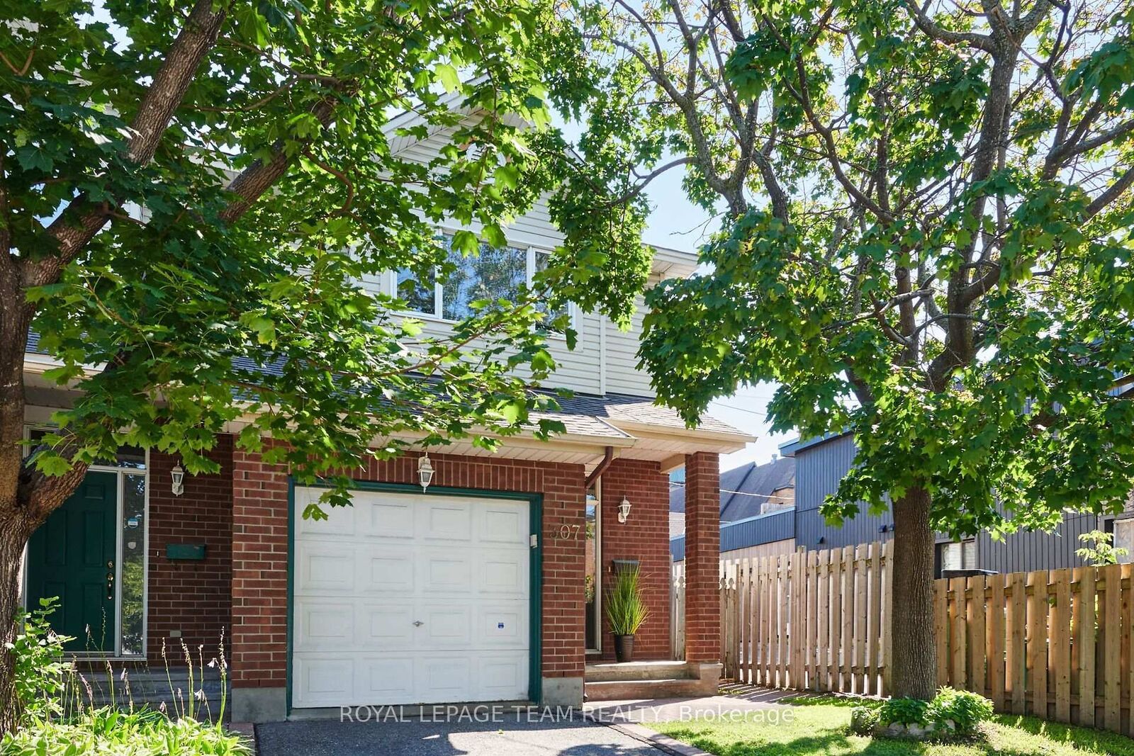 Property Photo: 307 Cyr Avenue ON K1L 7N6