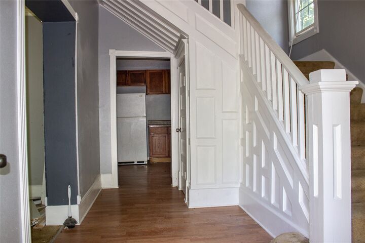 Property Photo:  404 E Laurel Street  OK 74743 