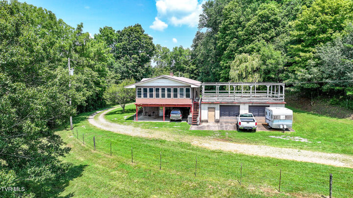 Property Photo: 2130 Old Jonesboro Road TN 37641
