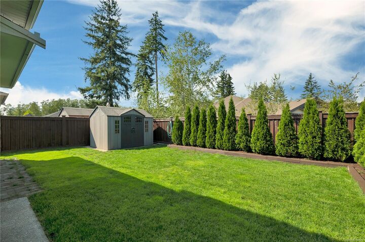 Property Photo: 200 Nikola Rd #4 BC V9W 6H9