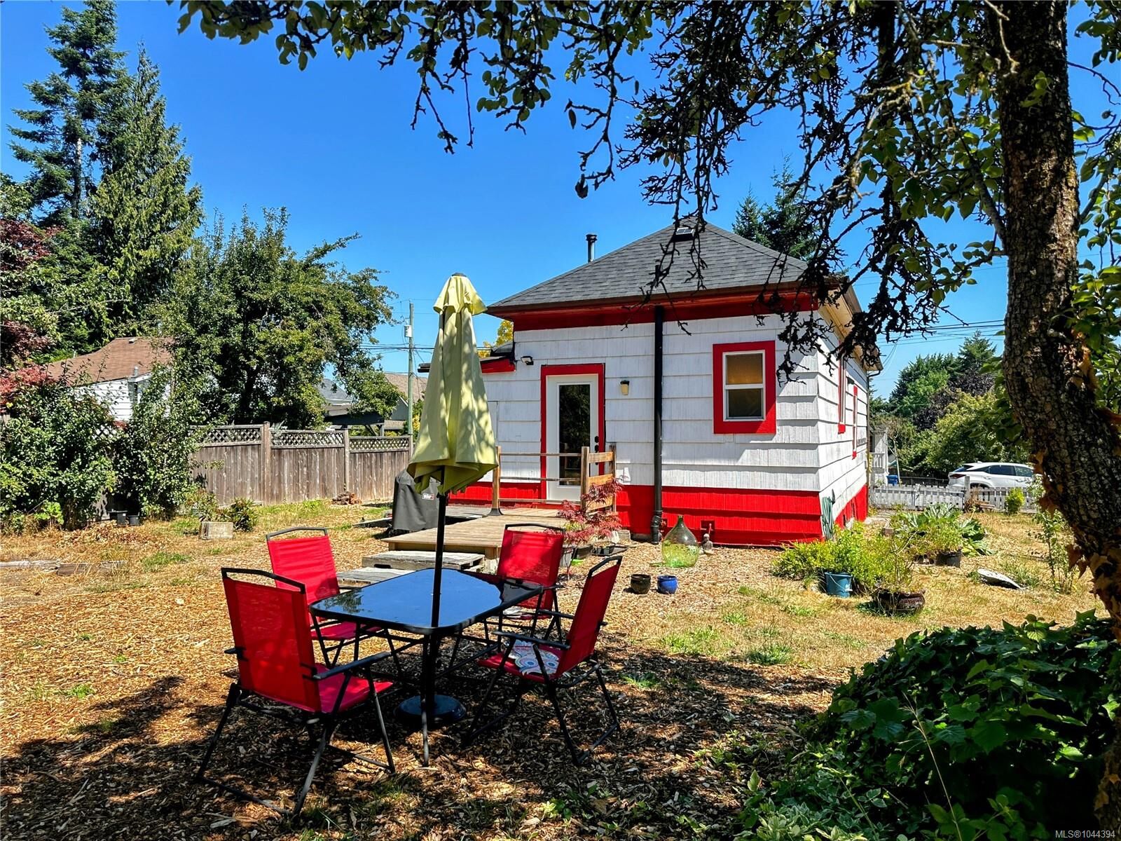 Property Photo:  37 Strickland St  BC V9R 4S1 