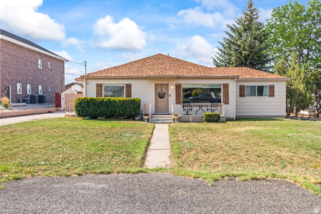 Property Photo:  254 E 300 S  UT 84634 