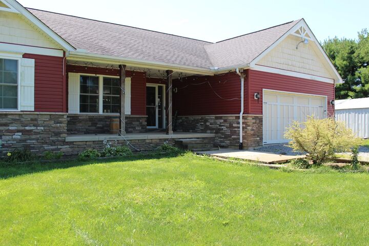 Property Photo: 5335 E State Route 296 OH 43009