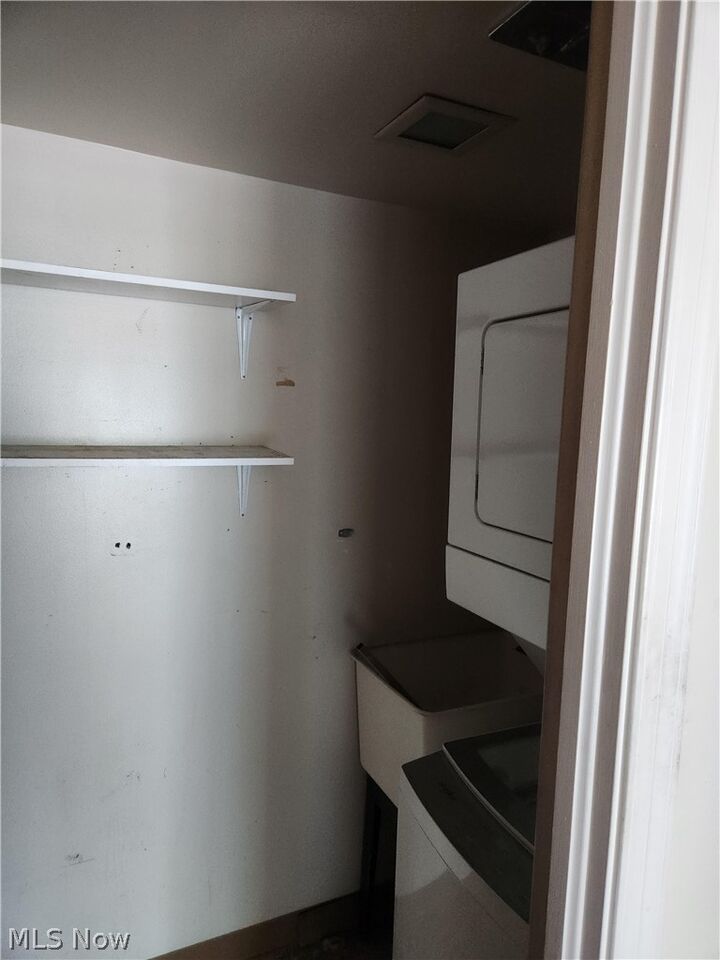 Property Photo: 15555 Hilliard Road 405 OH 44107