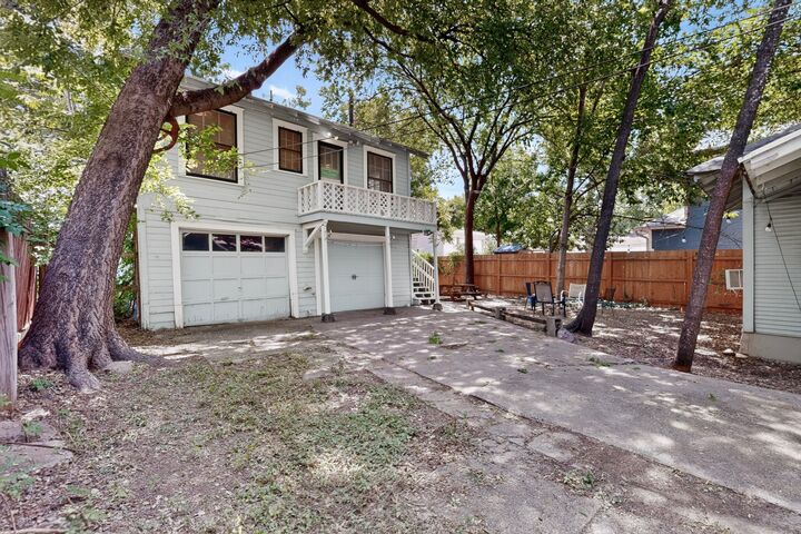 Property Photo: 4205 Avenue B Garapt TX 78751