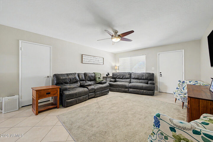 Property Photo:  2431 W Via Rialto Circle  AZ 85202 