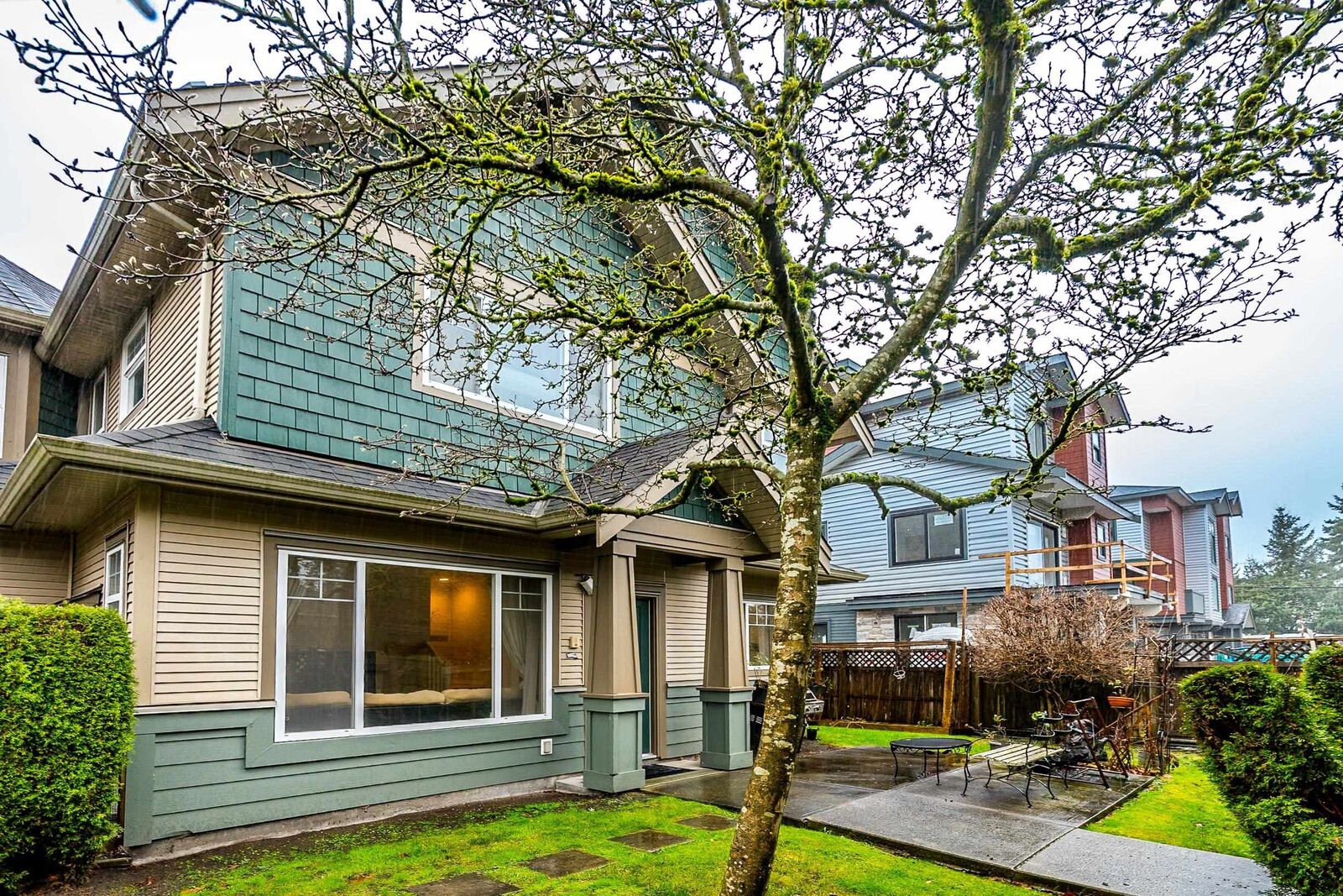 Property Photo: 7060 Bridge Street 10 BC V6Y 2S7