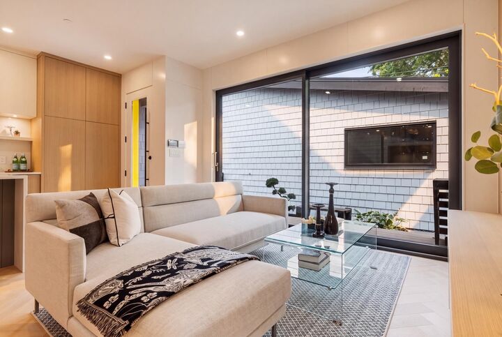 Property Photo: 4956 Chester Street 2 BC V5W 3A8