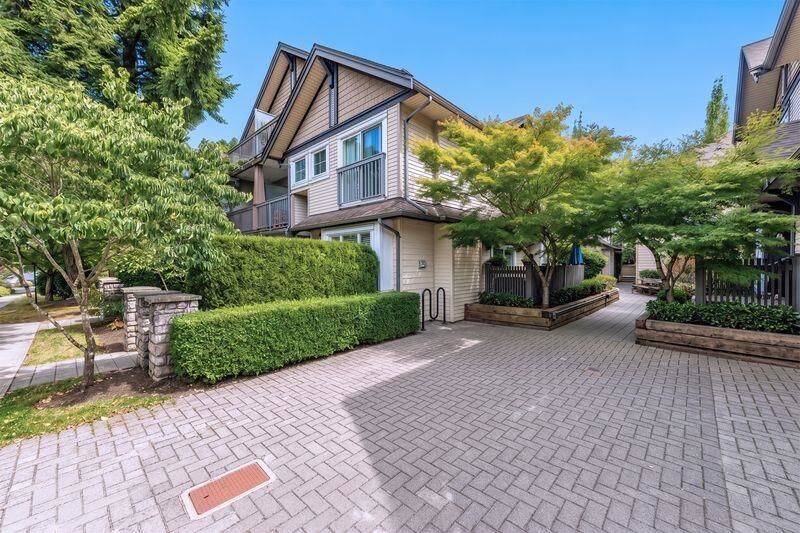 Property Photo: 4468 Albert Street 306 BC V5C 2G2