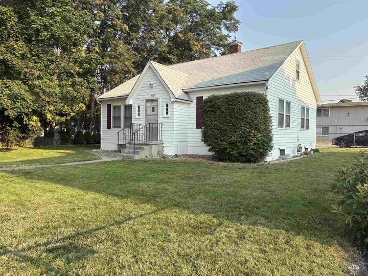 Property Photo: 2009 E Linden Street ID 83605
