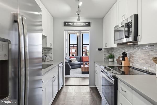 Property Photo: 18 S George Street 32 PA 17401